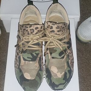 Steve Madden Camo. & Leopard Print Sneakers W/ Box